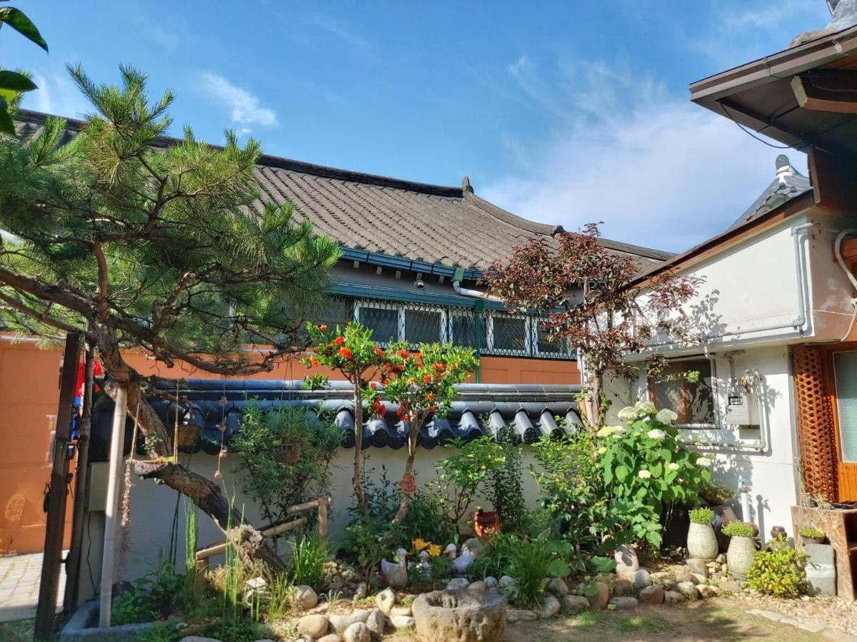 The Blue Cradle Hotel Jeonju Exterior photo